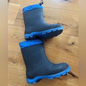 Kamik snow and rain boots size 5 kids